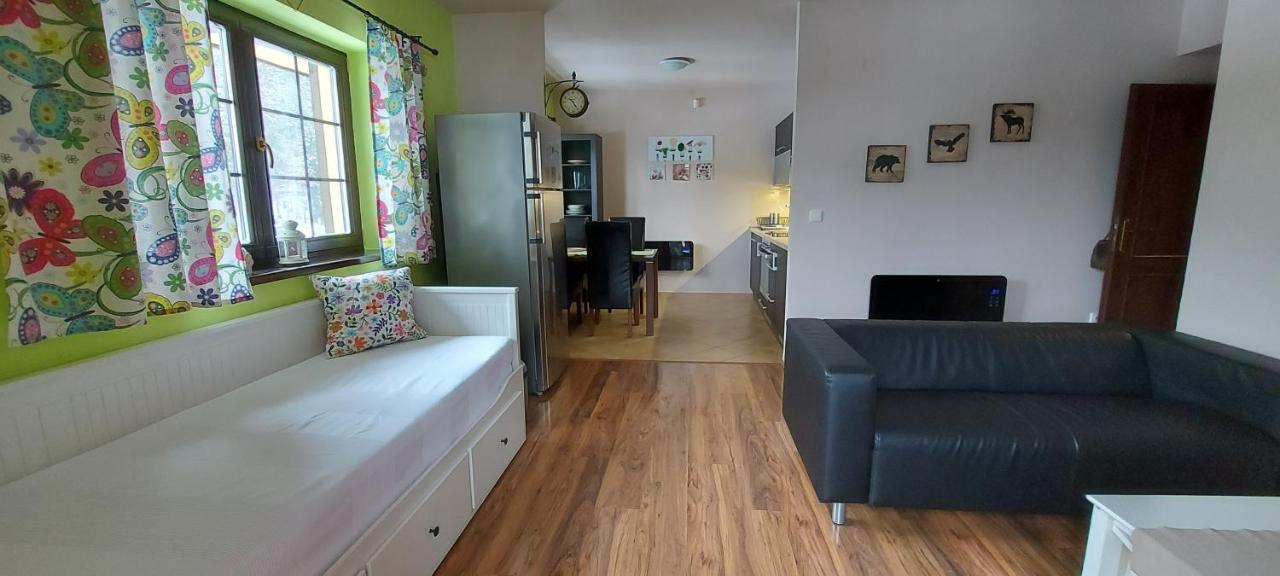 Hrabovo Alzbeta 16 Apartman Rózsahegy Kültér fotó